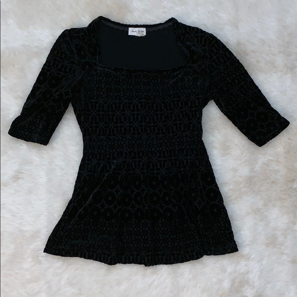 Meadow Rue XS black velvet top